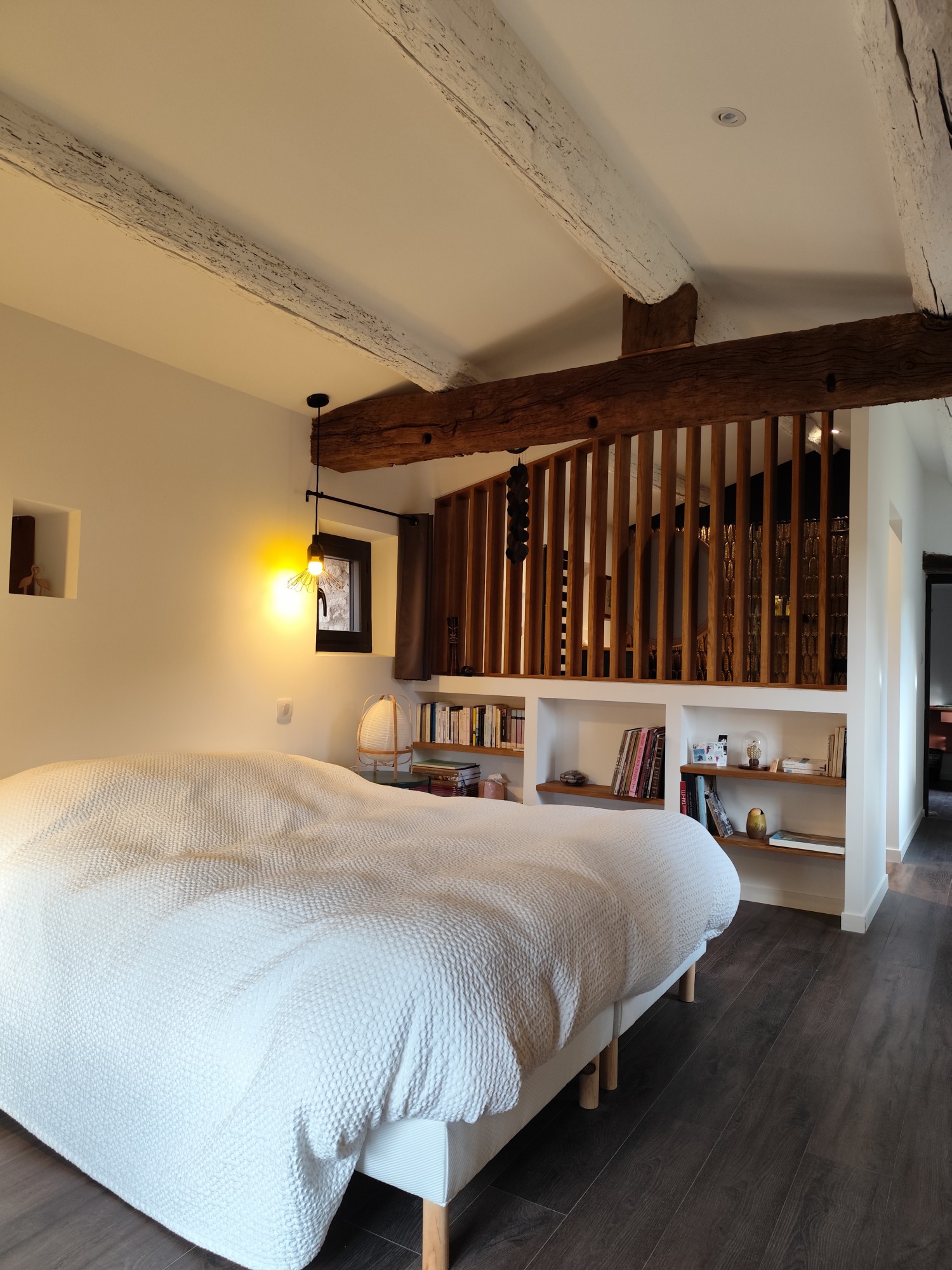 Maison B.
